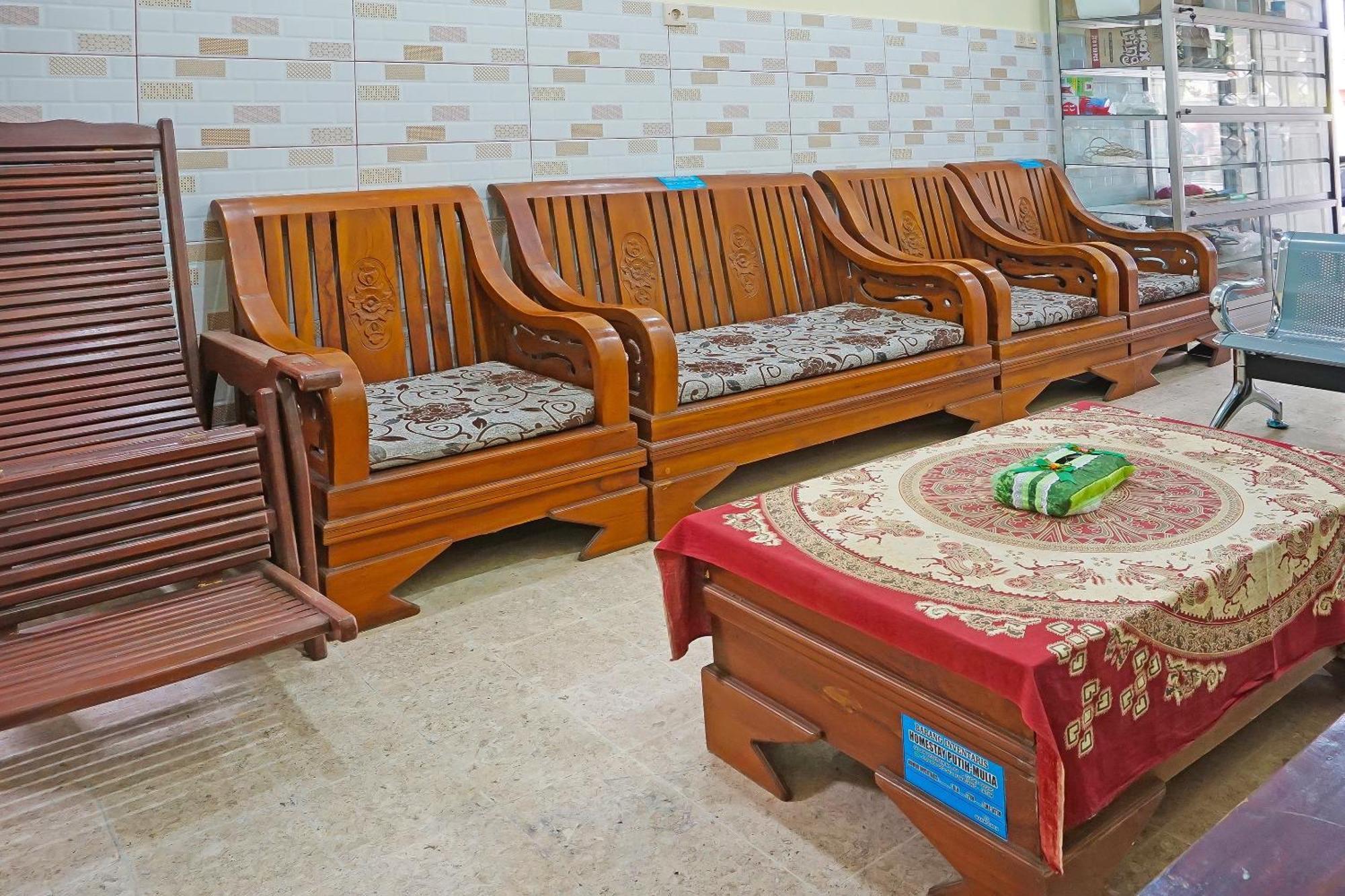 Putih Mulia Homestay Syariah Lumajang 외부 사진