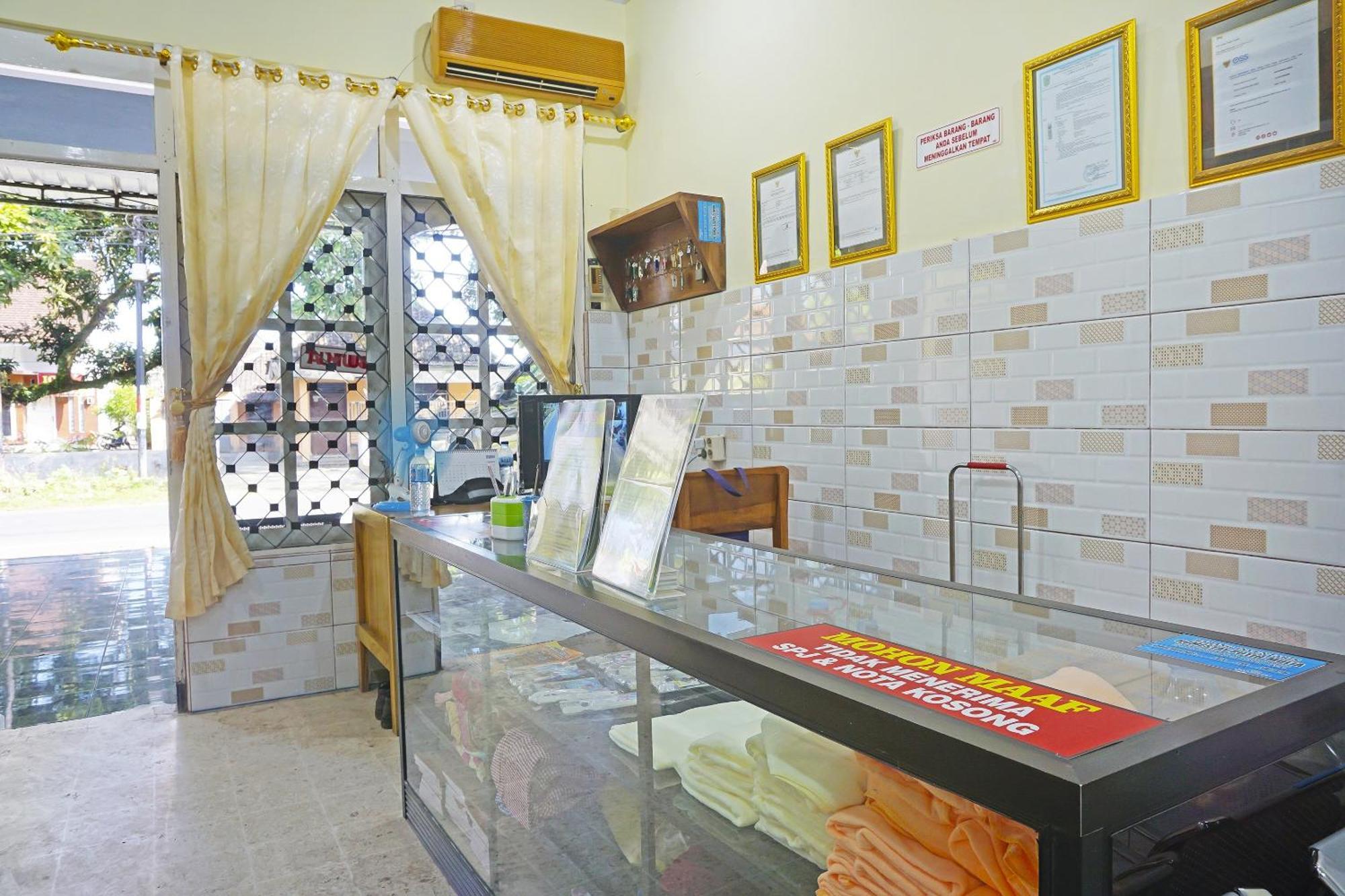 Putih Mulia Homestay Syariah Lumajang 외부 사진
